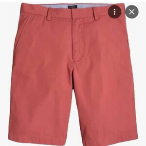 J crew rivington chino men’s shorts 
Size 33 w
Good condition